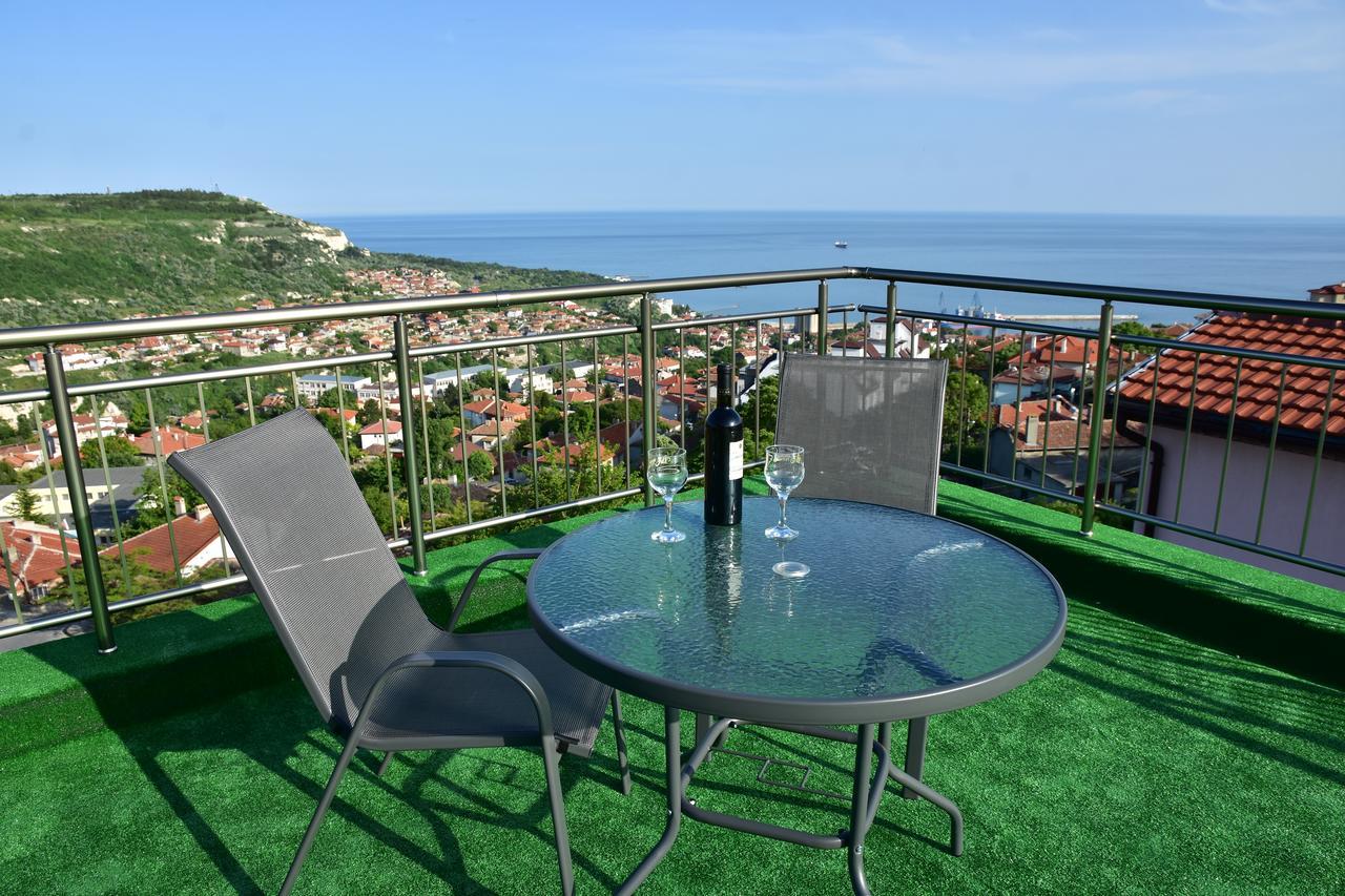 Guest Rooms Sea View Balcic Exterior foto