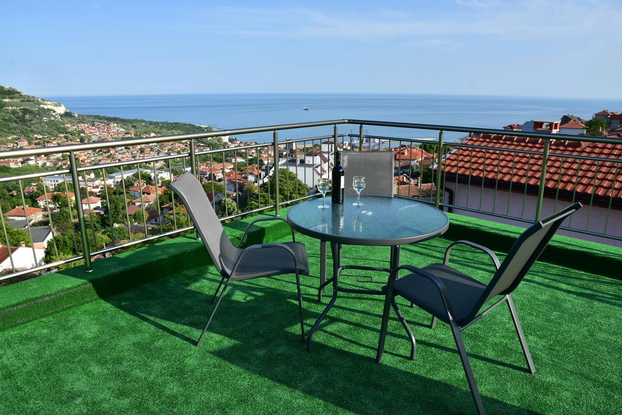 Guest Rooms Sea View Balcic Exterior foto