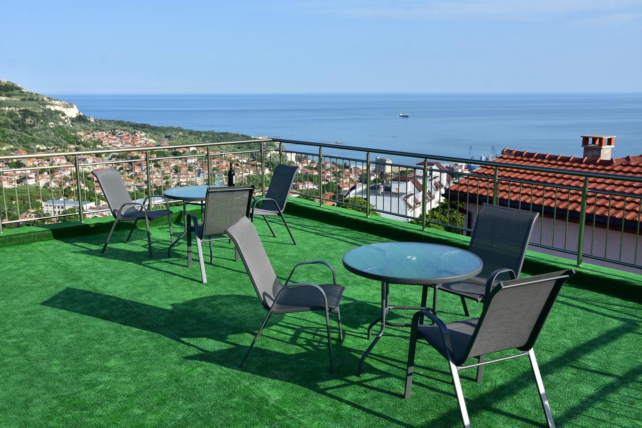 Guest Rooms Sea View Balcic Exterior foto